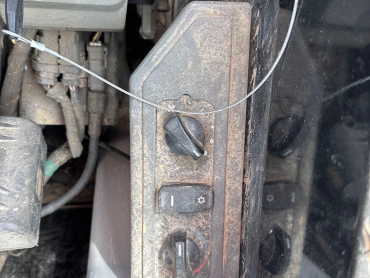 2017-caterpillar-307e2-image-37