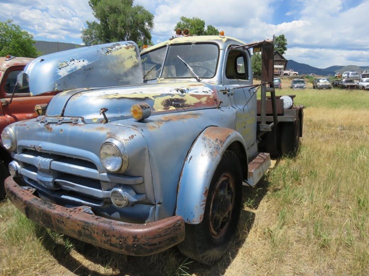 1952-dodge-b-3-ta-142-truck-with-boom-and-winch-image-14