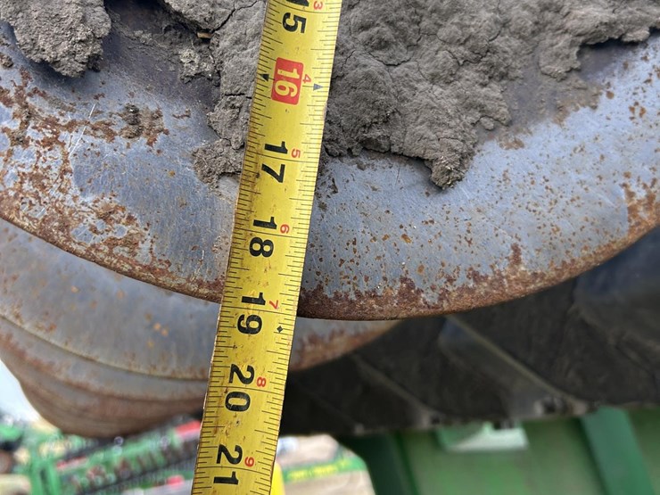2021-john-deere-2680h-image-43