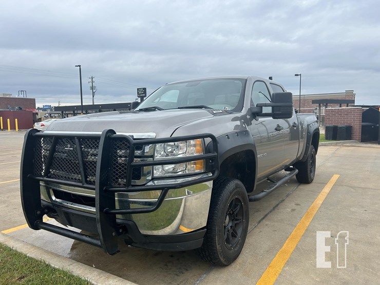 2012-chevrolet-2500hd-image-1
