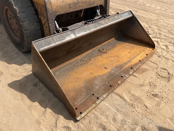 2008-caterpillar-272c-image-13