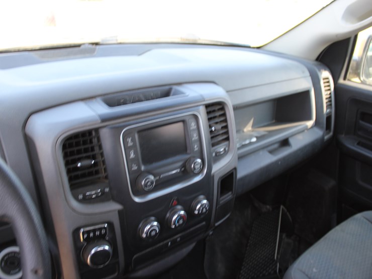 2015-dodge-1500-image-10