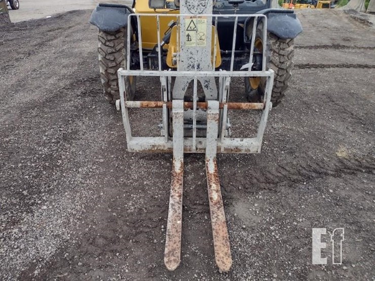 2013-caterpillar-tl642c-image-14