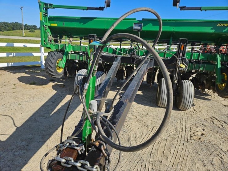 john-deere-1530-image-11
