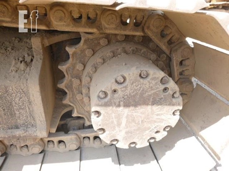 2017-deere-210g-lc-image-39