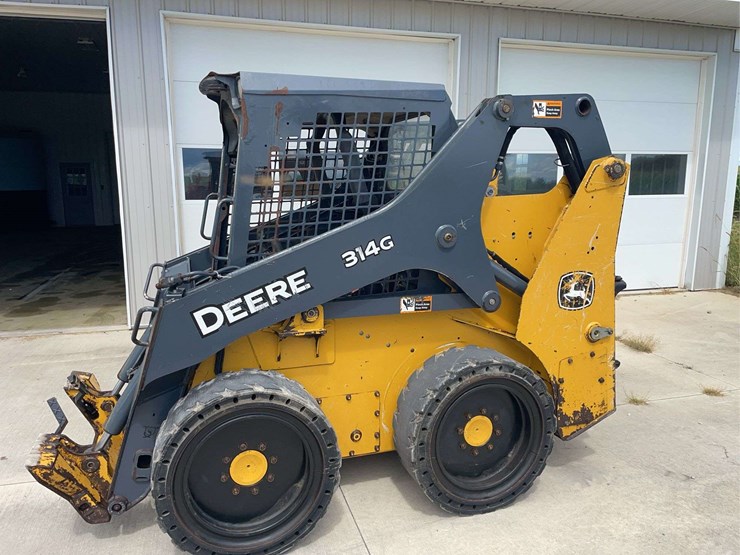 deere-314g-image-1