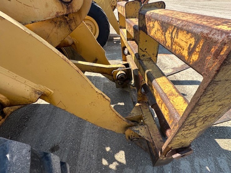 #2286-•-tcm-835-2-series-rubber-tire-loader-image-22