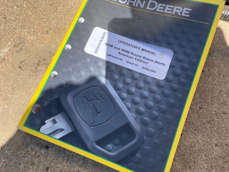 2021-john-deere-560m-image-47