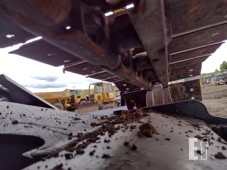 2019-caterpillar-307.5-image-44
