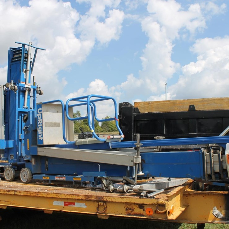 UPRIGHT 068002-001 MAN LIFT