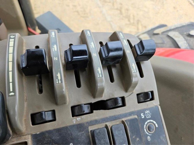 case-ih-mx285-image-42