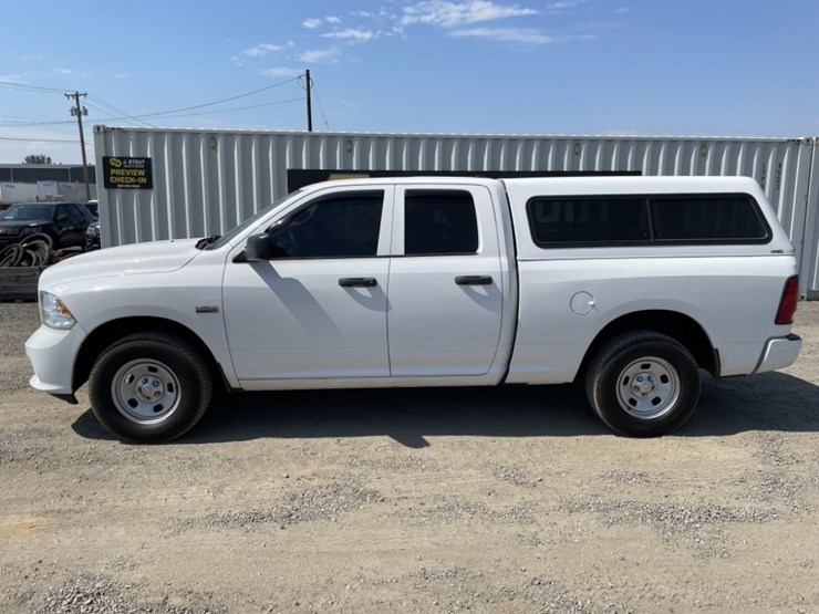 2017-dodge-ram-1500-crew-cab-4x4-pickup-image-7