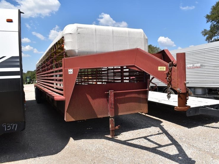 2006-36'-x-6'-8"-gooseneck-cattle-trailer-(vin-#-1c9g3363461288532)-(regis-image-1