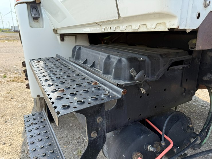 2006-international-durastar-4400-image-25