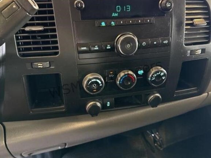 2012-chevrolet-silverado-1500-image-18