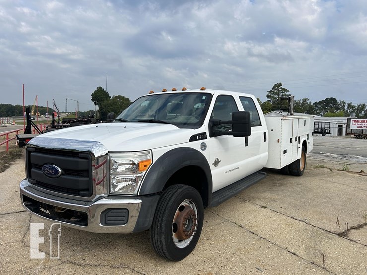 2016-ford-f550-sd-image-1