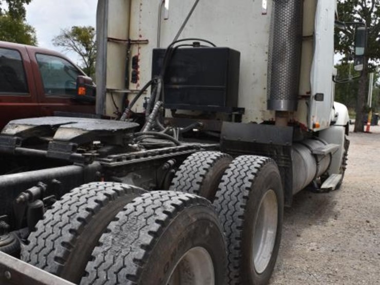 2005-freightliner-columbia-truck-w/-wet-kit-(no-door-key)-(vin-#-1fuja6ck25-image-3