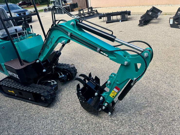 g-industrial-mh12rx-mini-excavator-...-unused-…-brand-new-battery-image-7