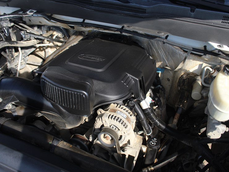 2015-chevrolet-2500-image-15