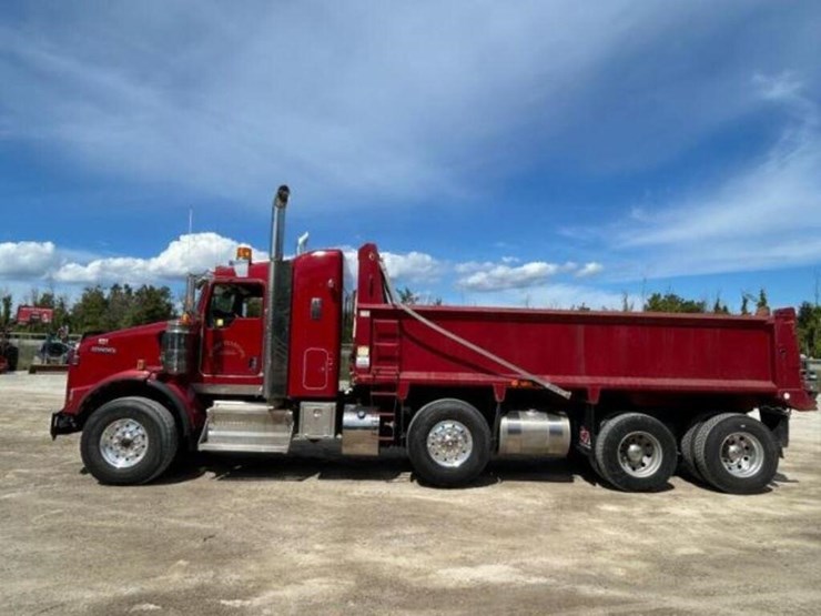 2022-kenworth-t800-image-7