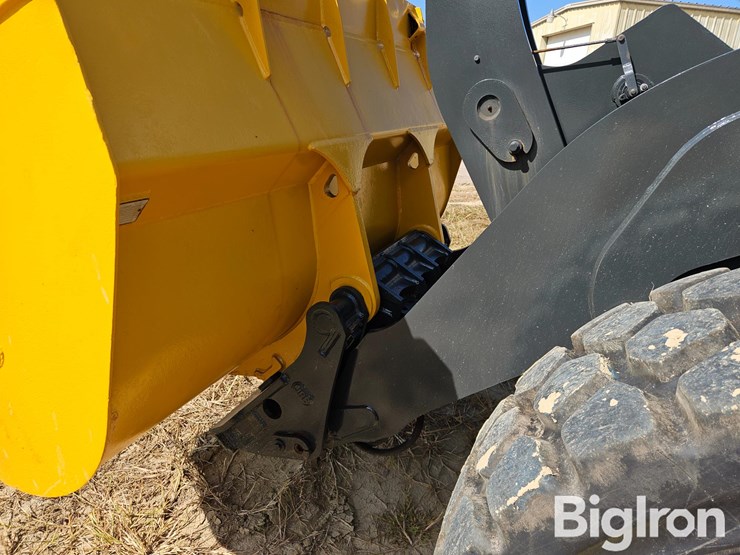 2022-john-deere-544-image-15