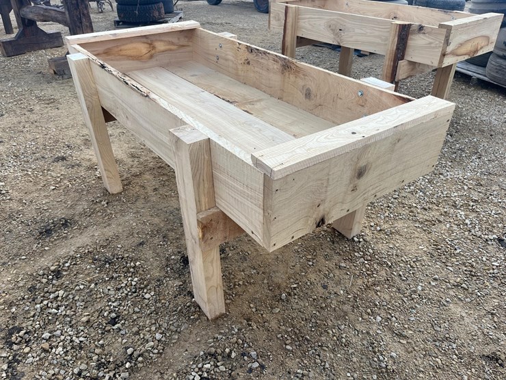 6-ft.-feed-bunk-image-2