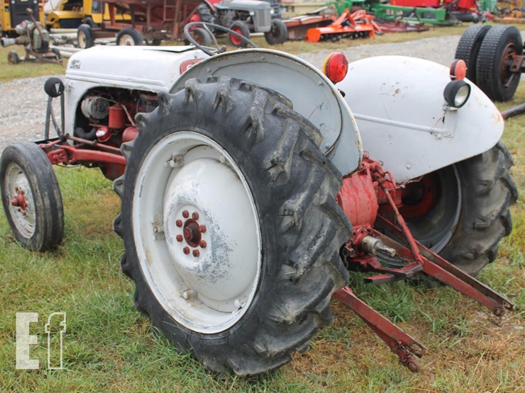 ford-8n-image-3
