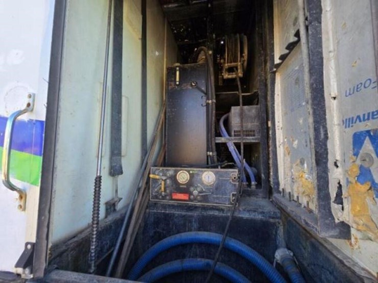 2014-western-star-4900sb-image-52