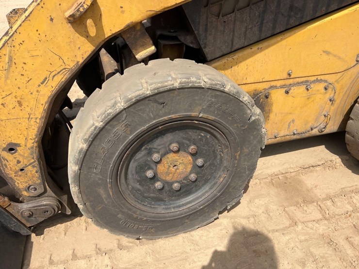 2008-caterpillar-272c-image-9