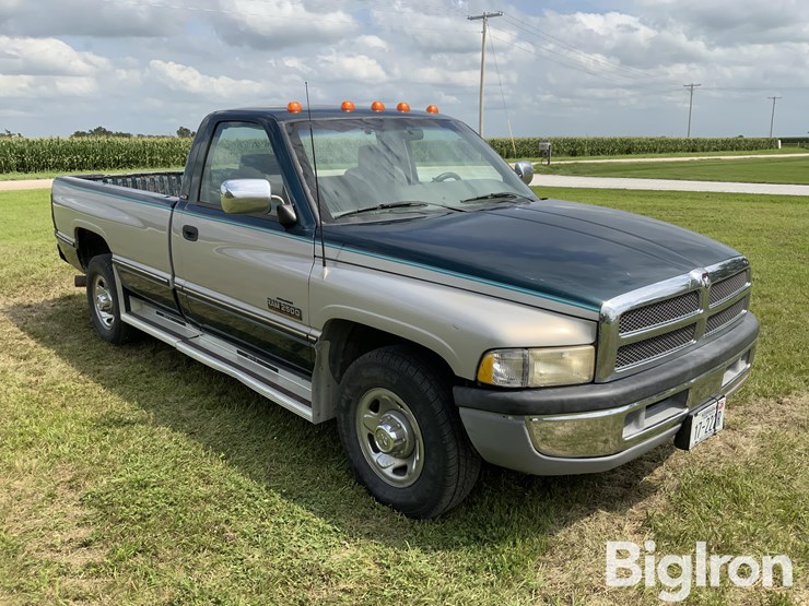 1994-dodge-ram-2500-image-3