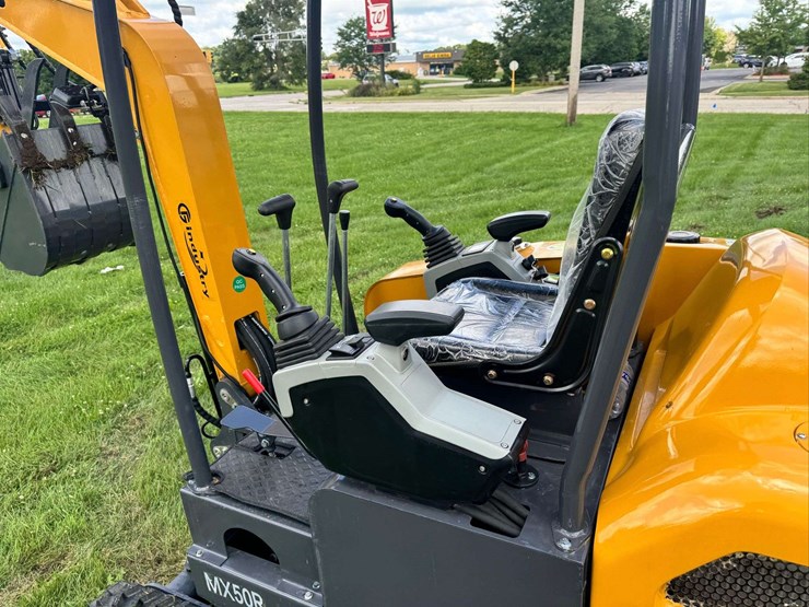 2025-industrial-mx50r-mini-excavator-...-unused-image-12
