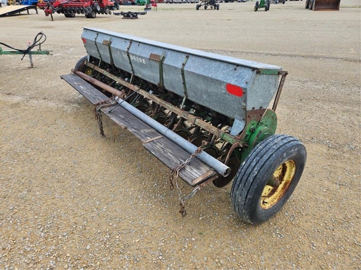 john-deere-11-image-6