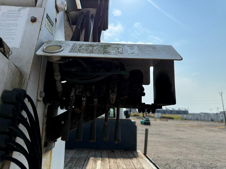 2005-international-durastar-4300-image-103