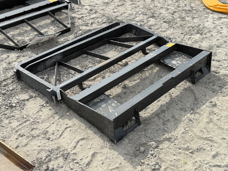 #2000-•-#26513-•-unused-mower-king-sa-skid-steer-forks-image-2