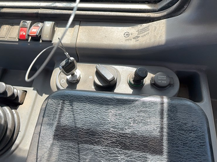 2015-hyundai-hl730-9a-image-20