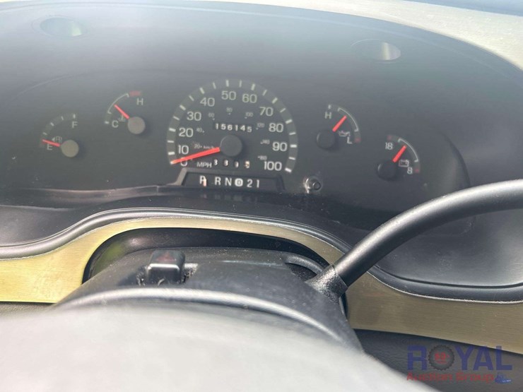 2002-ford-e150-image-12