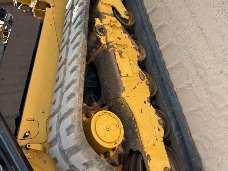 2018-caterpillar-259d-image-13