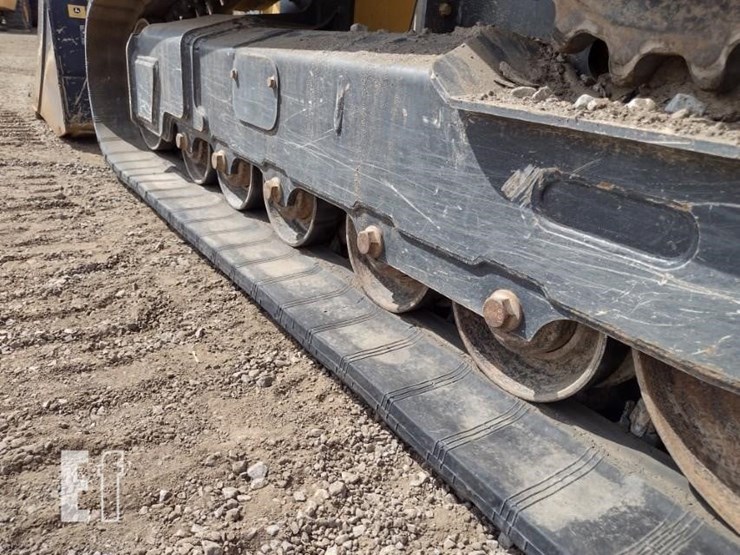 2022-deere-333g-image-23