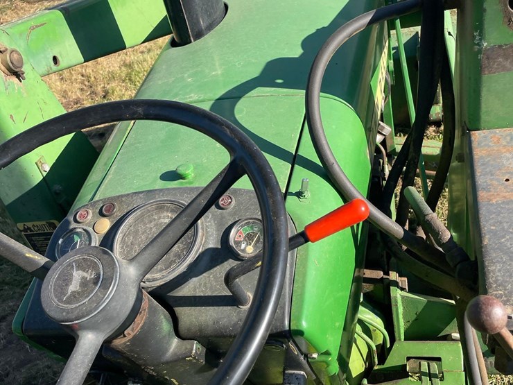john-deere-2040-image-31