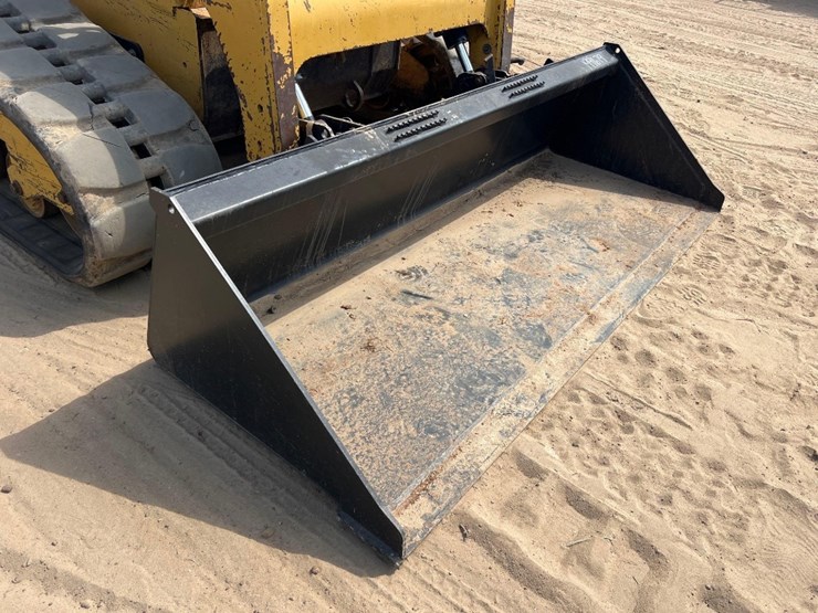 2012-caterpillar-299d-xhp-image-17