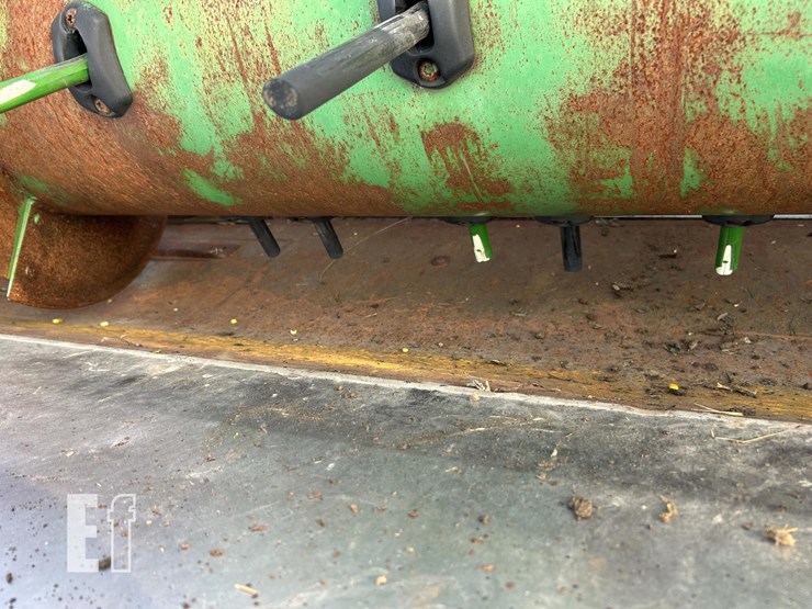 2011-john-deere-635f-image-10