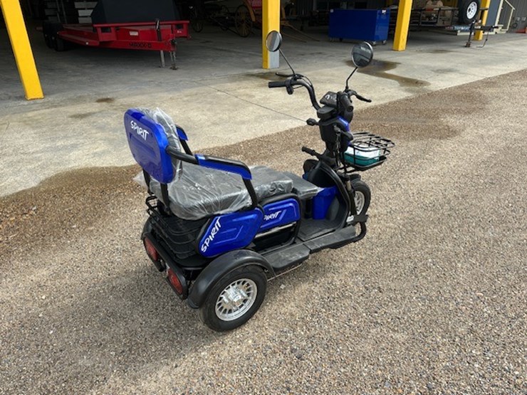 #56-•-spirit-electric-scooter-with-charger,-3-wheel-image-3