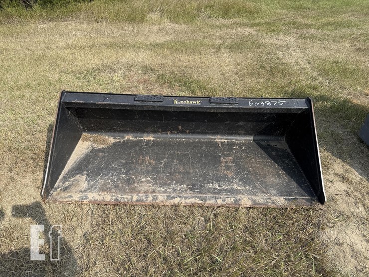tomahawk-72-inch-skid-steer-dirt-bucket-image-2