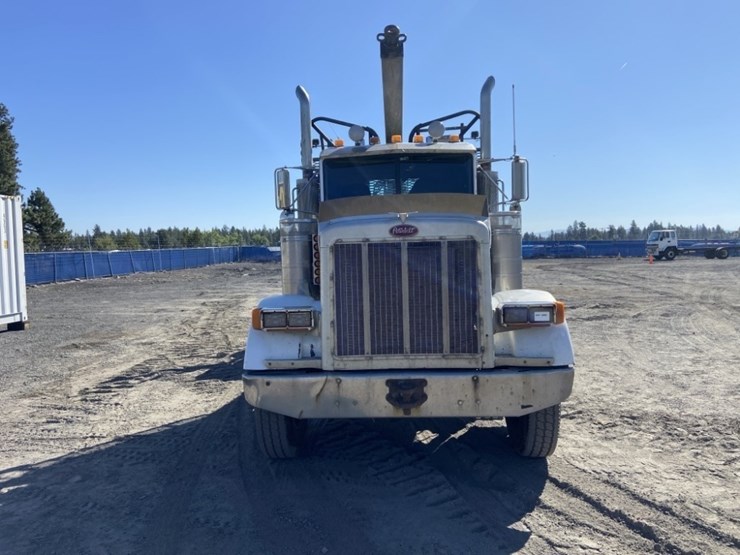 2004-peterbilt-378-image-8