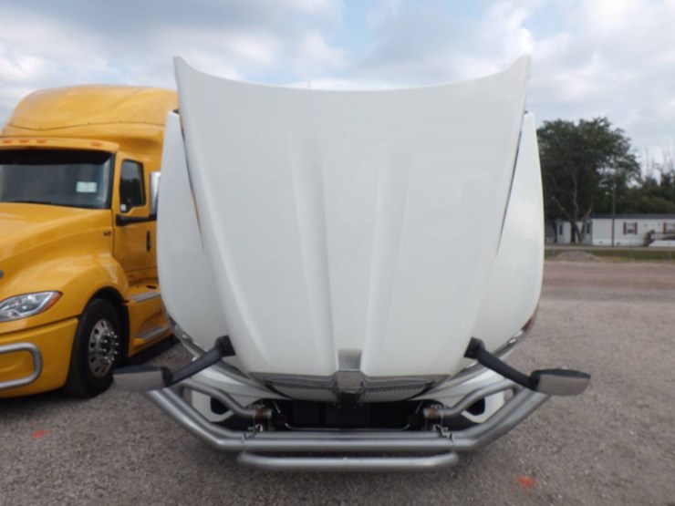2023-kenworth-t680-image-13