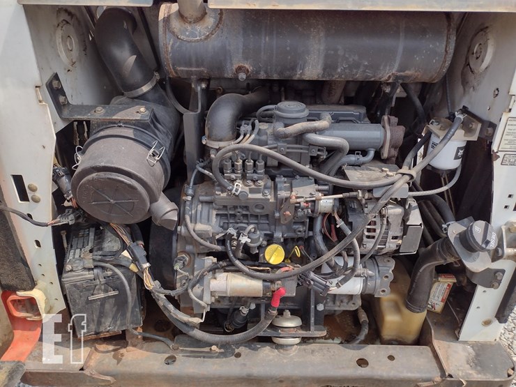 2014-bobcat-t590-image-38