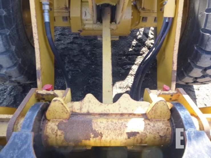 2013-caterpillar-924k-image-19