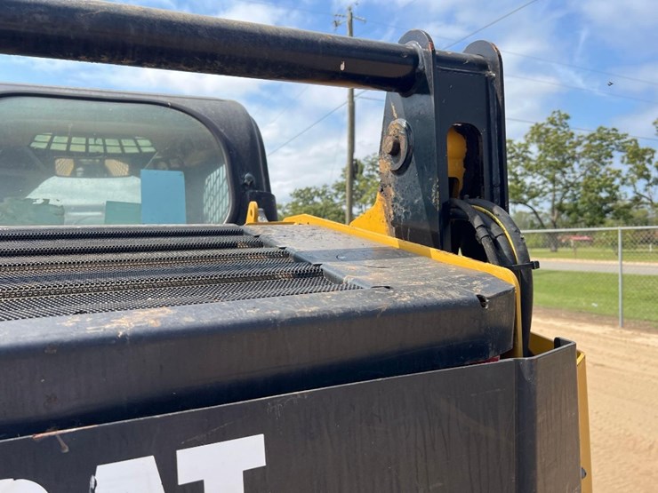 2018-caterpillar-259d-image-23