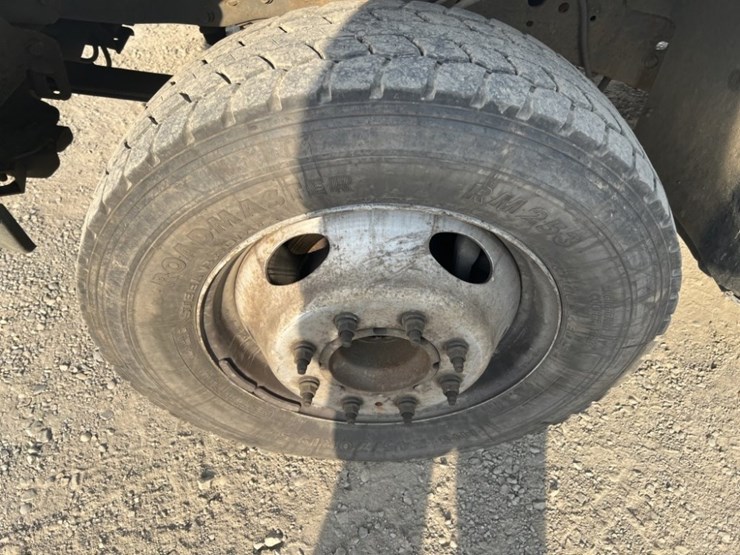 2001-ford-f550-sd-image-16
