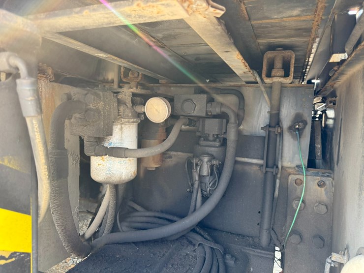 2005-international-durastar-4300-image-20